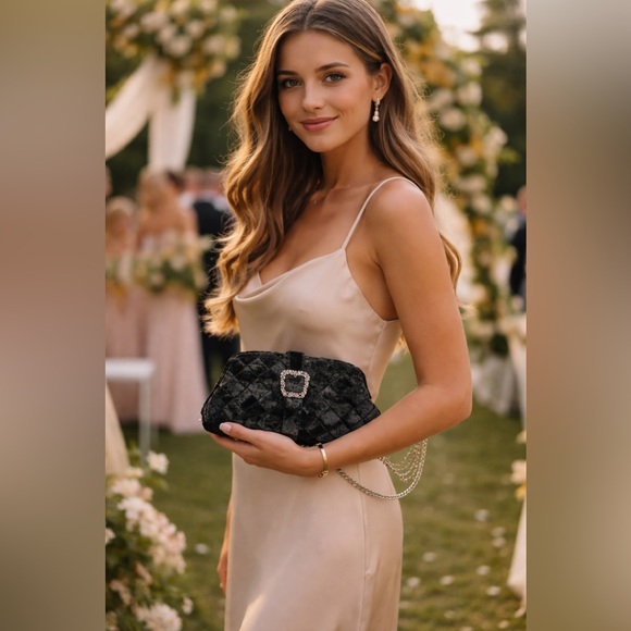 New Sam Edelman Brit Frame Velvet Black Clutch - Picture 8 of 11